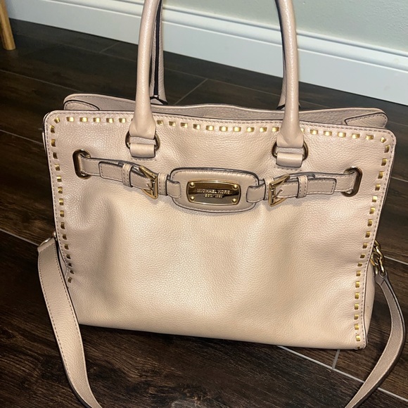 Unique Michael Kors Purse - Picture 2 of 5